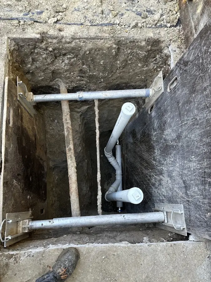 Experienced plumber completing Gas Line Repair work in Victoria